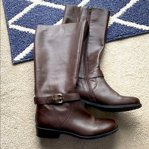 Dark brown Boots